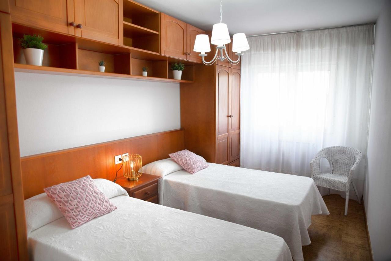 Les Fuentines Appartement Onís Buitenkant foto